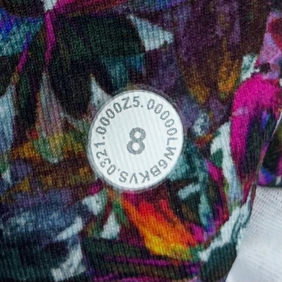 EUC Lululemon | Swift Speed High-Rise Crop 21" Size 8 - Picture 11 of 11